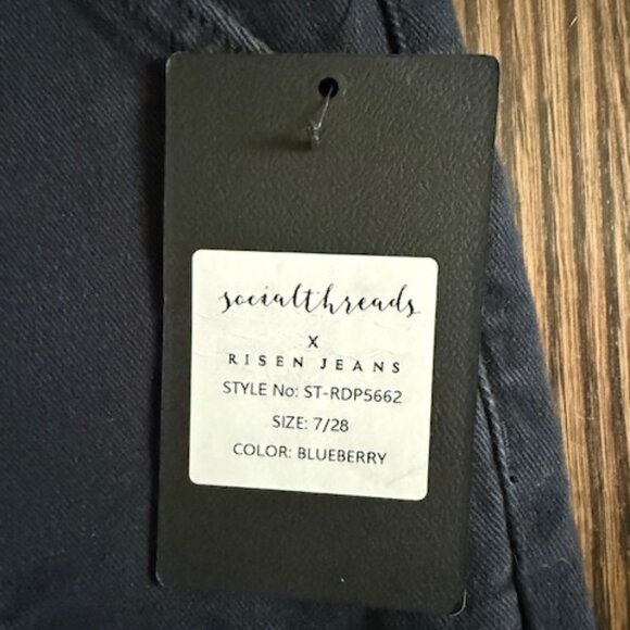 Risen Rosie size 28 - Picture 2 of 4